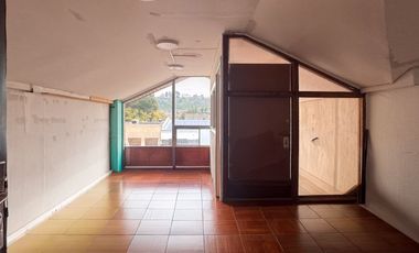 Oficinas en arriendo de distintos tamaños en Galería O’Higgins, acceso por Benavente 531, Puerto Montt