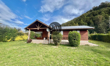 Se vende hermoso terreno con bella casa, camino a lican ray, espectacular oportunidad para inversion!