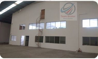 EXCELENTE BODEGA LOGÍSTICA O COMERCIAL, 1,493 m2 con oficinas 220 m2 STA. MA. AZTAHUACAN A 2 CALLES AV. GUELATAO