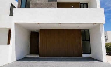 VENTA de casa en Residencial en Viña Antigua