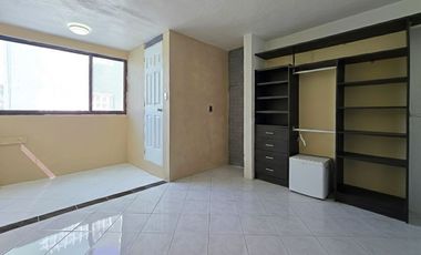 Recámara con baño propio a unos pasos del metro Culhuacán