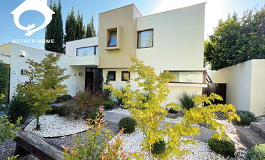 CASA 5D JACUZZI PISCINA CONDOMINIO EL REFUGIO I CHICUREO COLINA