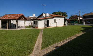 Casa en Venta, Sobre Dos Lotes, Super Amplio y Luminoso, Unica Oportunidad