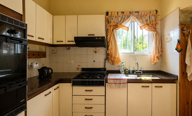 Casa en Venta, Sobre Dos Lotes, Super Amplio y Luminoso, Unica Oportunidad