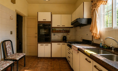 Casa en Venta, Sobre Dos Lotes, Super Amplio y Luminoso, Unica Oportunidad
