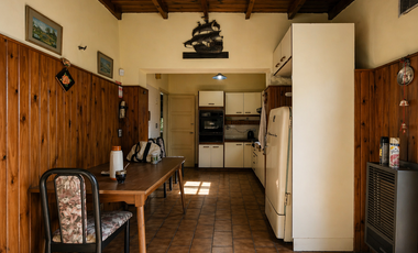 Casa en Venta, Sobre Dos Lotes, Super Amplio y Luminoso, Unica Oportunidad