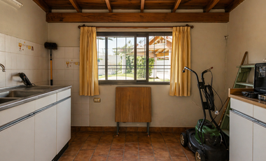 Casa en Venta, Sobre Dos Lotes, Super Amplio y Luminoso, Unica Oportunidad