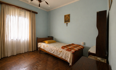 Casa en Venta, Sobre Dos Lotes, Super Amplio y Luminoso, Unica Oportunidad