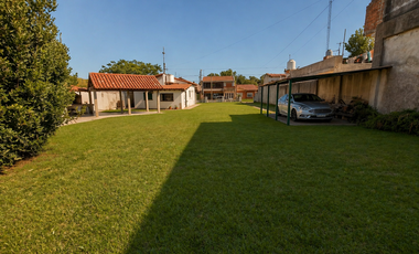 Casa en Venta, Sobre Dos Lotes, Super Amplio y Luminoso, Unica Oportunidad