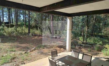 Renta de casa nueva con amplio terreno