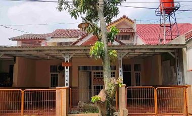 RUMAH SIAP HUNI 2 LANTAI DI GRIYA DEPOK ASRI