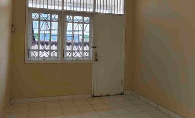 RUMAH SIAP HUNI 2 LANTAI DI GRIYA DEPOK ASRI