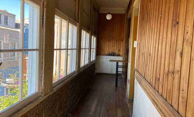 Arriendo segundo piso de casa 3D 1B en cerro Concepcion Valparaiso