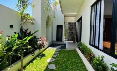 NEW BRAND VILLA – MODERN SANTORINI STYLE IN GOA GONG, BALI ( RBN/ WDY )