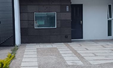 renta casa Fracc. Residencial Lantana acceso controlado, zona norte Irapuato