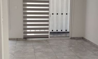 renta casa Fracc. Residencial Lantana acceso controlado, zona norte Irapuato