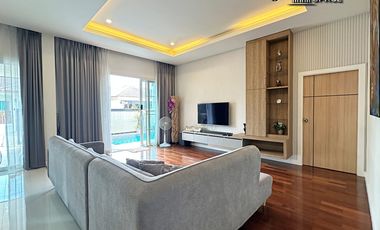 Peaceful 3 Bedroom Modern Pool Villa in Huai Yai Pattaya For Rent