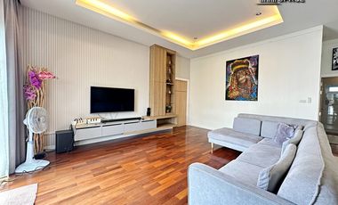 Peaceful 3 Bedroom Modern Pool Villa in Huai Yai Pattaya For Rent