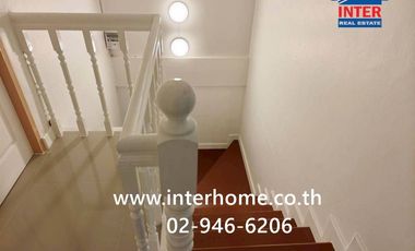 Two-story townhome, 19.4 sq.wah, Warangkul Village, Rangsit Klong 3, Phahonyothin Road, Rangsit-Nakhon Nayok Road, Lam Luk Ka, Pathum Thani.