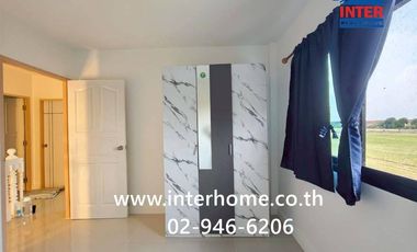 Two-story townhome, 19.4 sq.wah, Warangkul Village, Rangsit Klong 3, Phahonyothin Road, Rangsit-Nakhon Nayok Road, Lam Luk Ka, Pathum Thani.