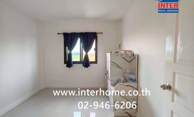 Two-story townhome, 19.4 sq.wah, Warangkul Village, Rangsit Klong 3, Phahonyothin Road, Rangsit-Nakhon Nayok Road, Lam Luk Ka, Pathum Thani.