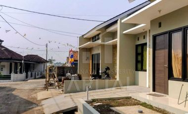 4 UNIT RUMAH SIAP HUNI DI KOMPLEK GRIYA ASRI MARGAHURIP KABUPATEN BANDUNG