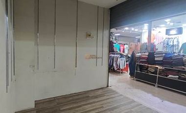 Siap pakai! Area ramai cocok untuk shop fashion accesories dll Nego sampai deal jual cepat kios Usaha di ITC Kuningan Akses langsung ke kawasan bisnis
