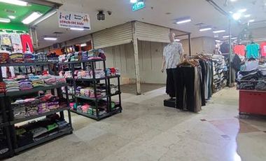 Siap pakai! Area ramai cocok untuk shop fashion accesories dll Nego sampai deal jual cepat kios Usaha di ITC Kuningan Akses langsung ke kawasan bisnis