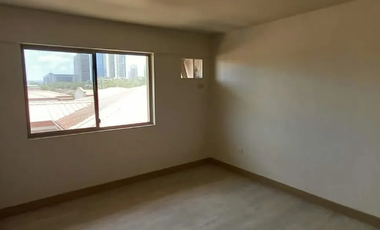 Newly Renovated 3BR Podium-Level Townhouse with 2-Car Parking FOR LEASE in Luntala Verde, Valle Verde 7, Pasig City