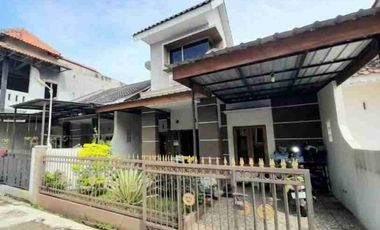 Jual Segera BU!! Rumah 2 Lantai Tengah Kota Strategis Dekat Sekolah Puhua