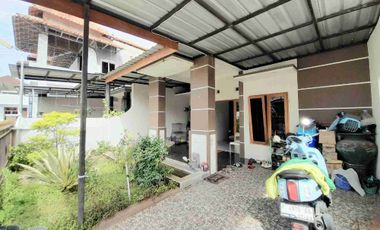Jual Segera BU!! Rumah 2 Lantai Tengah Kota Strategis Dekat Sekolah Puhua