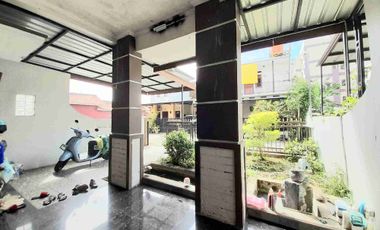 Jual Segera BU!! Rumah 2 Lantai Tengah Kota Strategis Dekat Sekolah Puhua