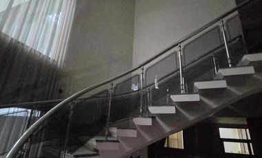 Dijual Super Murah Rumah Mewah di Green Garden Kebon Jeruk Jakarta Barat.