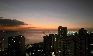 Birch Tower Manila Large 1BR - near UP Manila Campus and Robinson’s Place Manila