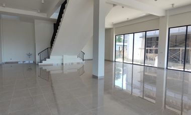Ruko Besar dan Luas Sangat Siap Pakai di Tallasa City Makassar