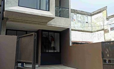 Dijual Rumah Baru desain modern Jl nangka 7 Cengkareng Jakarta Barat