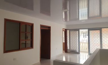 SE ARRIENDA CASA EN SEGUNDO PISO EN EL BARRIO LA GRACIELA