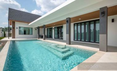 Phu Nara - Three-Bedroom Ao Nang Villas with 10m Salt Pool