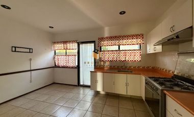 Casa en renta en Paseo de Altozano