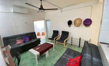 CASA AMUEBLADA  CON 3 RECÁMARAS Y PANELES SOLARES, CENTRO MÉRIDA