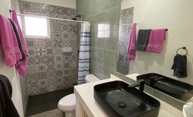 CASA AMUEBLADA  CON 3 RECÁMARAS Y PANELES SOLARES, CENTRO MÉRIDA