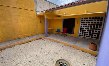 CASA AMUEBLADA  CON 3 RECÁMARAS Y PANELES SOLARES, CENTRO MÉRIDA