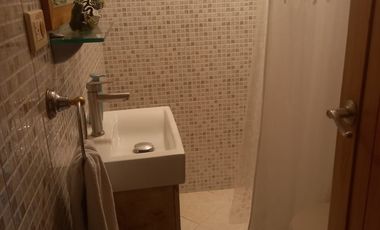 VENDO HERMOSO APARTAMENTO  EN SECTOR DE ALTO PRADO CON ÁREA DE 270mts, SEGUNDO PISO CON ASCENSOR