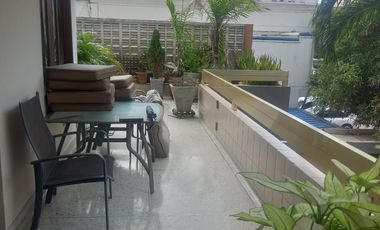 VENDO HERMOSO APARTAMENTO  EN SECTOR DE ALTO PRADO CON ÁREA DE 270mts, SEGUNDO PISO CON ASCENSOR
