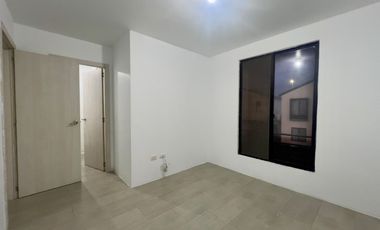 Alquiler de Casa de 3 dormitorios, dos plantas - Valle Norte, Etapa 1, vía a Salitre