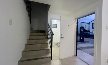 Alquiler de Casa de 3 dormitorios, dos plantas - Valle Norte, Etapa 1, vía a Salitre
