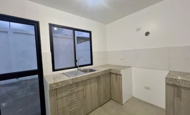 Alquiler de Casa de 3 dormitorios, dos plantas - Valle Norte, Etapa 1, vía a Salitre