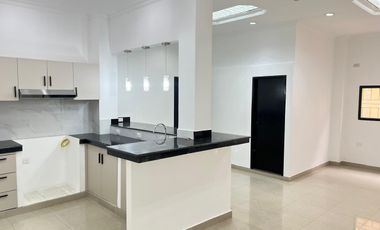 Alquiler de departamento de 2 dormitorios en Entre Ríos, Samborondón Recién remodelado