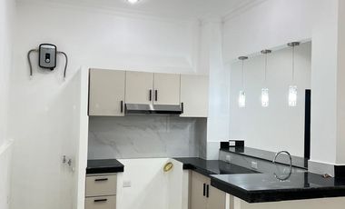 Alquiler de departamento de 2 dormitorios en Entre Ríos, Samborondón Recién remodelado
