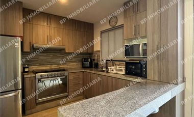 CASA TRES RECÁMARAS CON AMPLIOS ESPACIOS EN EXCELENTE UBICACIÓN EN EL CONDOMINIO